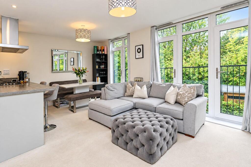 Apartment in Hart, Dogmersfield - View 4
