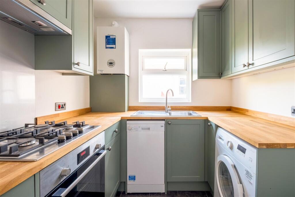 Apartment in Hove, Brighton and Hove - View 3