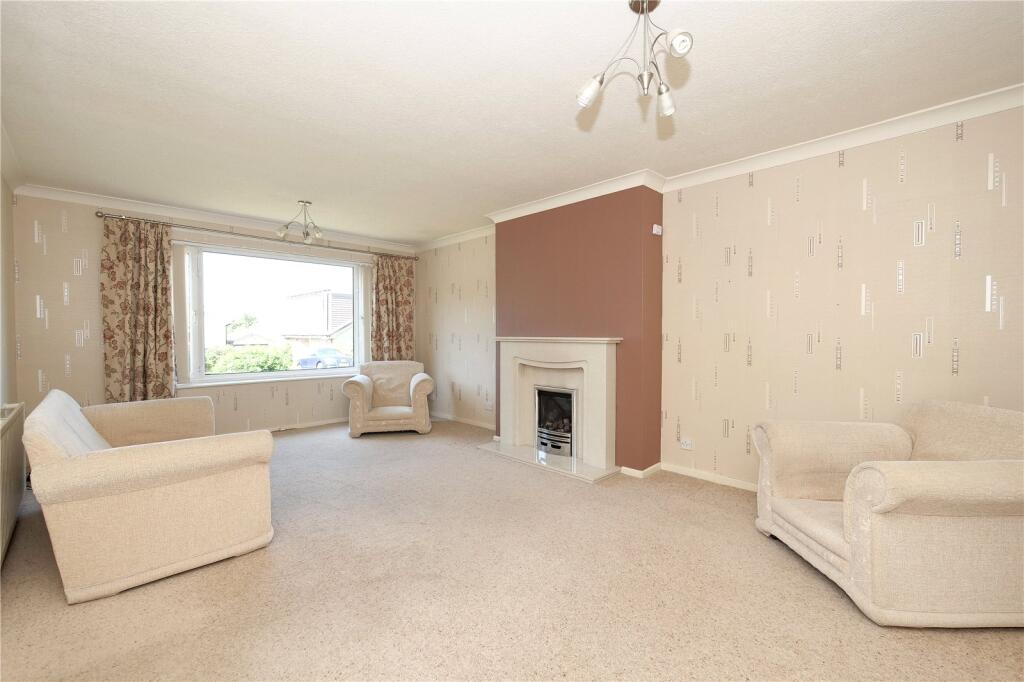 Thackley Avenue, Bradford, West Yorkshire, BD10 - View 2