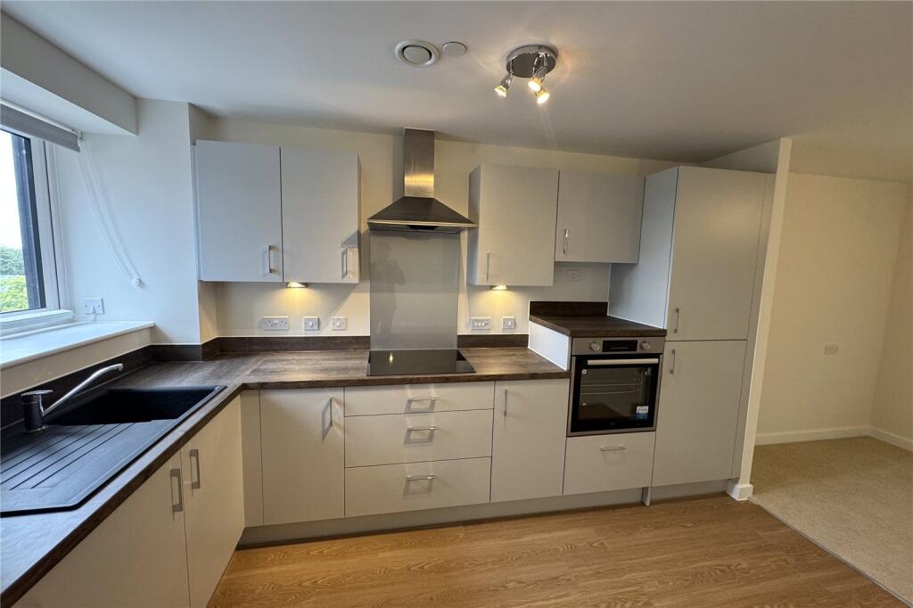 Station Road, Hook, Hampshire, RG27 - View 3