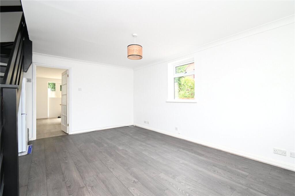 House in Basingstoke and Deane, Chineham - View 2