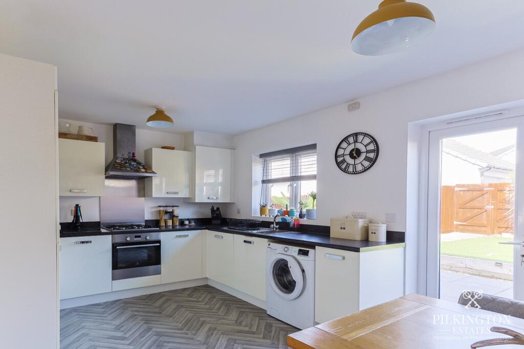 House in Plymouth - View 5