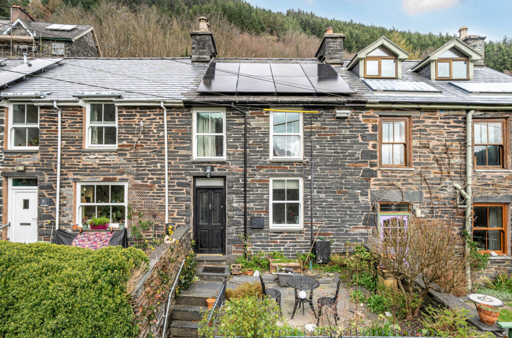 Main image of property: Frondeg, Corris, Machynlleth, Gwynedd, SY20