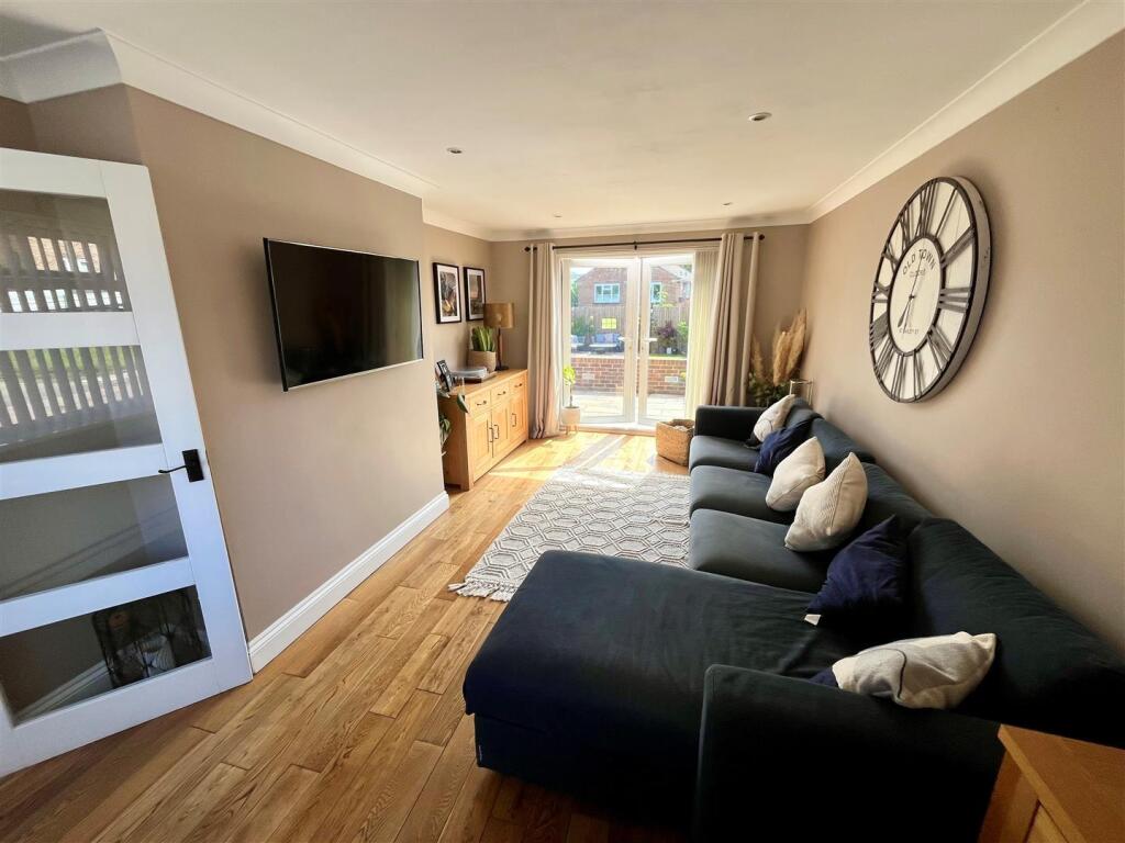 12, Hoadley Green, Salisbury photo 3