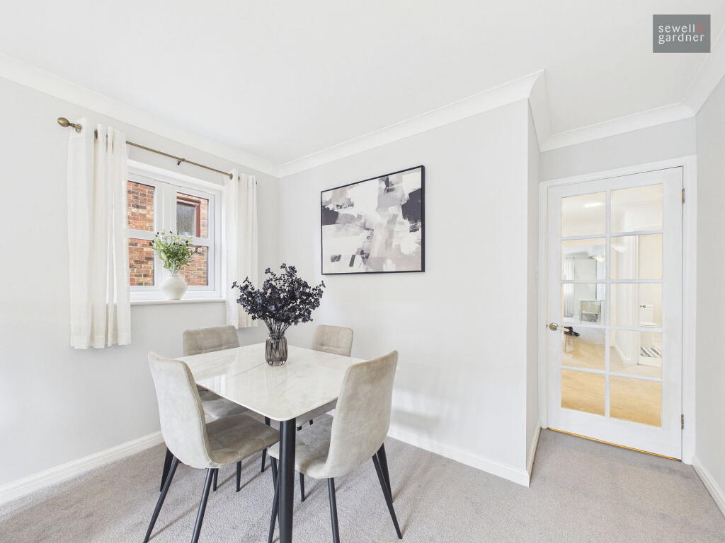 Apartment in Watford - View 5