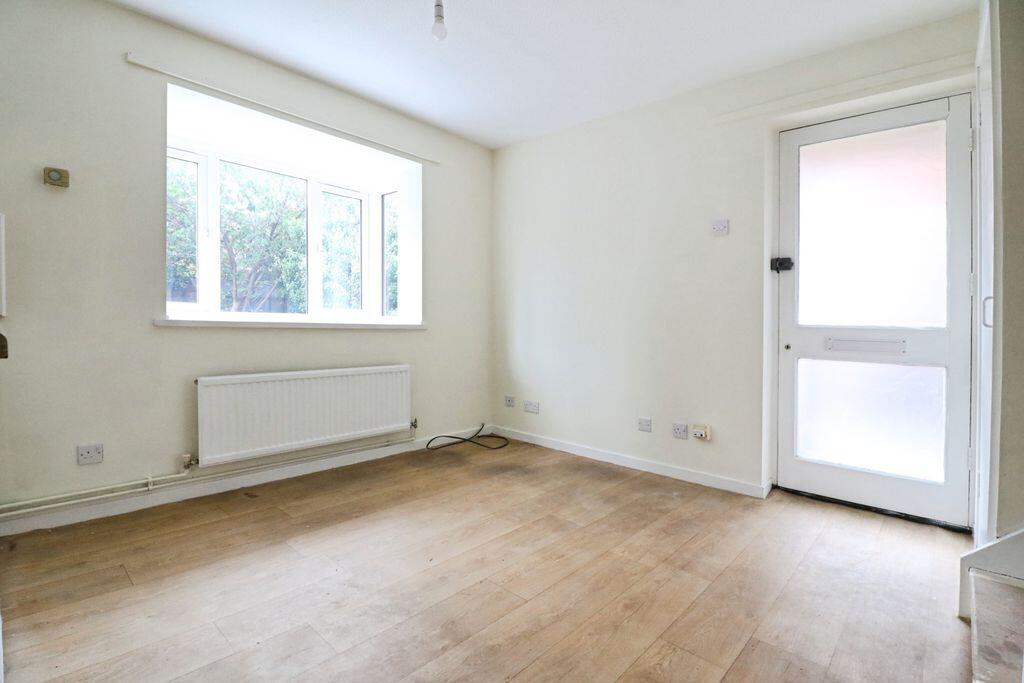 House in Slough, Wexham - View 4