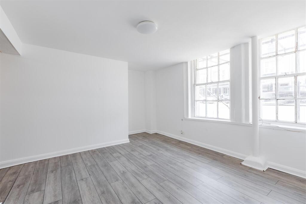 Apartment in Eastbourne, Seaside, Roselands - More