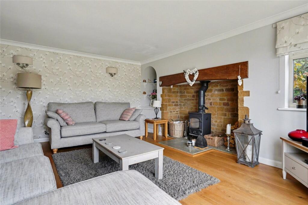 House in Sulgrave, West Northamptonshire - More
