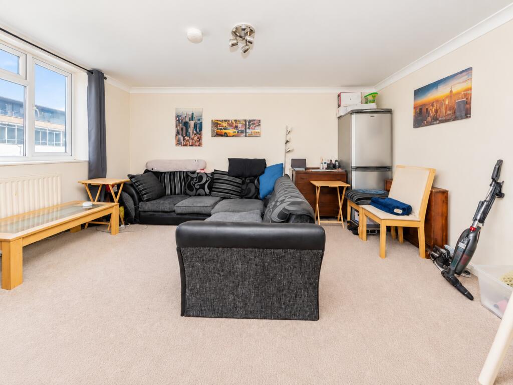 Apartment in Dacorum, The Image - More