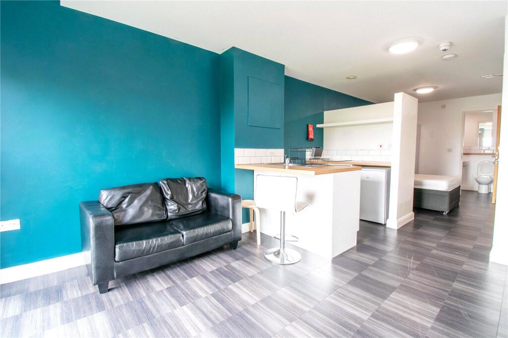 Apartment in Liverpool - View 2