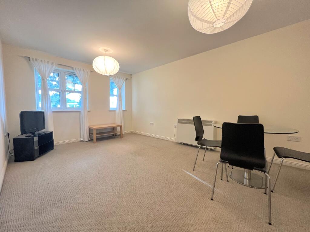 Apartment in Bridgend - View 4