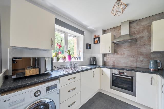 Apartment in Reading, Dee Park - View 5