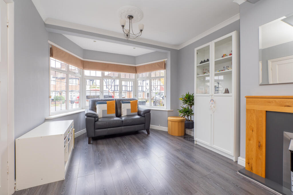 House in Morden, Lower Morden - View 4