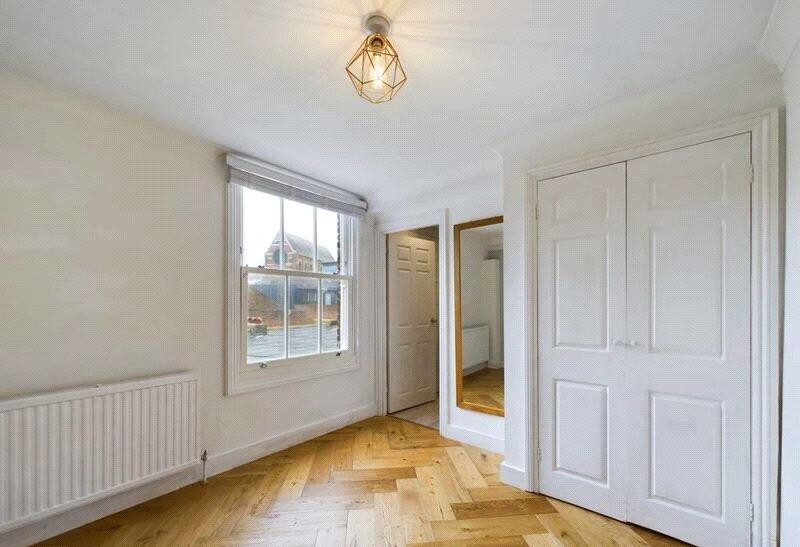 Apartment in Brighton - View 5