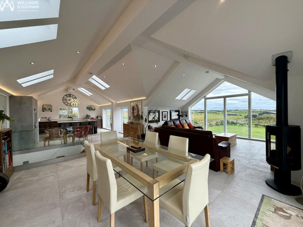Bryngwran, Holyhead Anglesey, LL65 photo 3