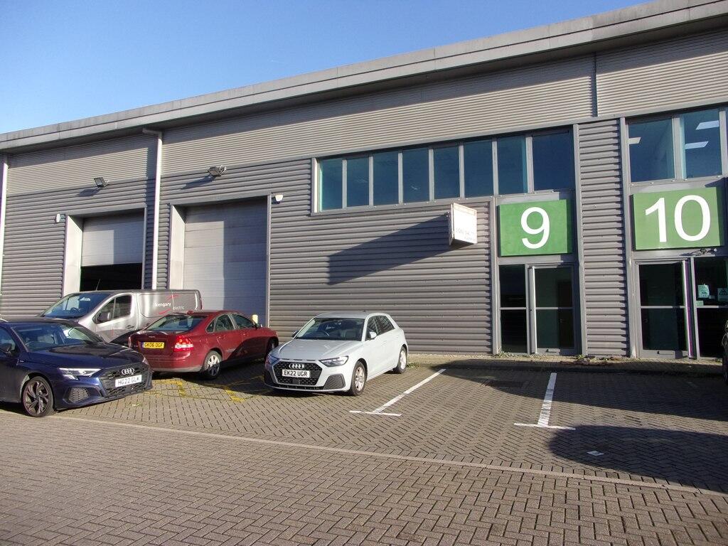 Main image of property: Dolphin Point, 9 Dolphin Way, Purfleet-On-Thames, Essex, RM19 1NR