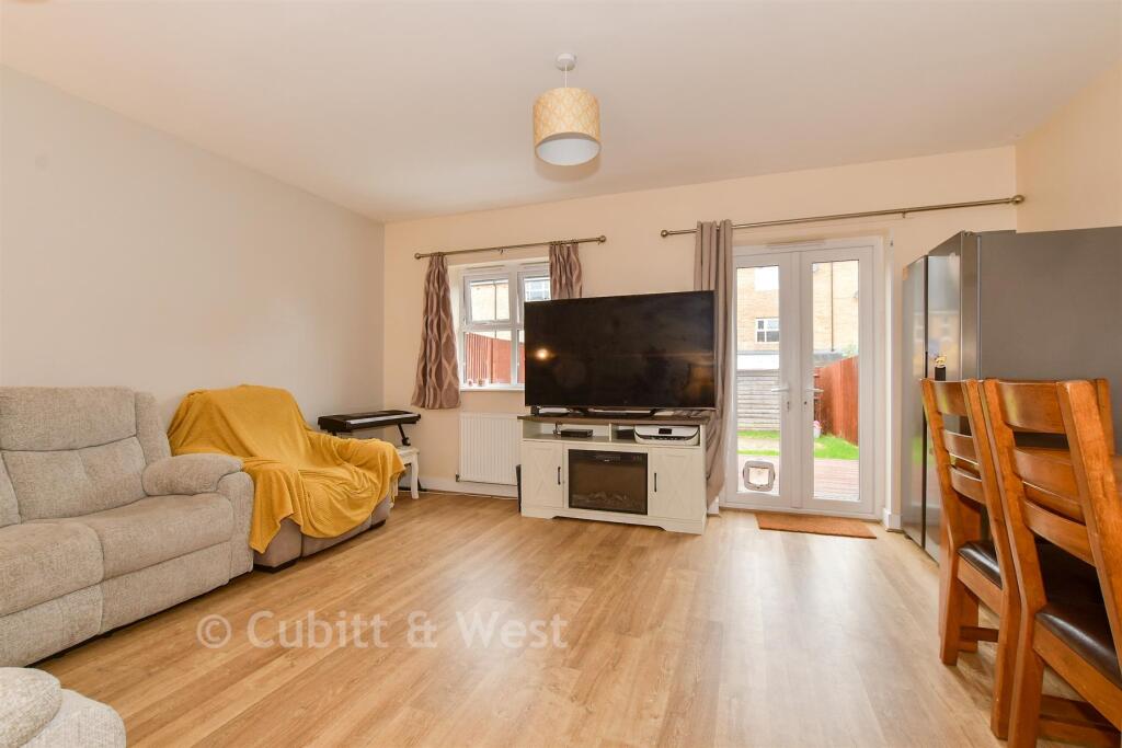 House in Horsham, North Horsham - View 5