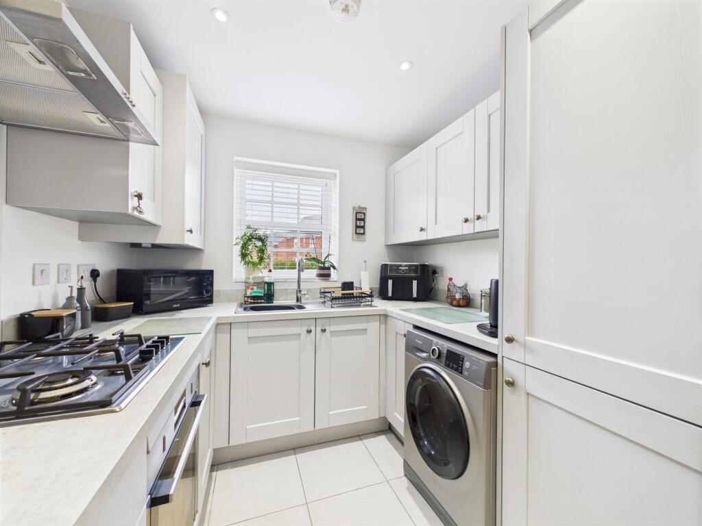 Claremont Lane, Hatton, Derbyshire - View 5