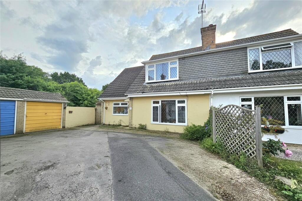 House in Blackwater, Darby Green, Yateley - View 2