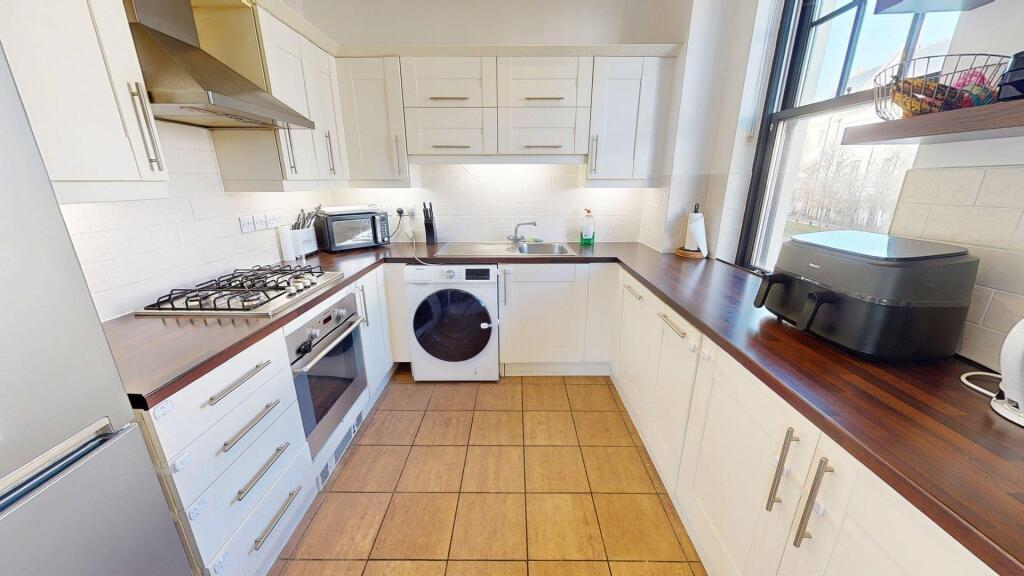 Apartment in Northampton - View 2