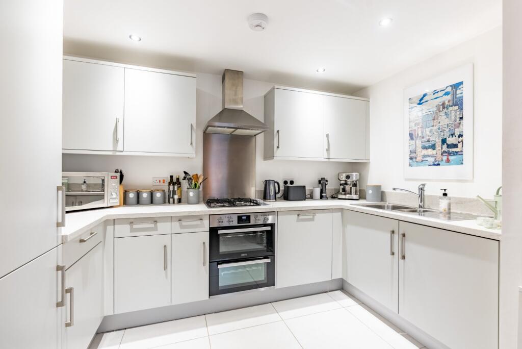 Additional image 4 of Neville Close, St. Albans, Hertfordshire, AL3