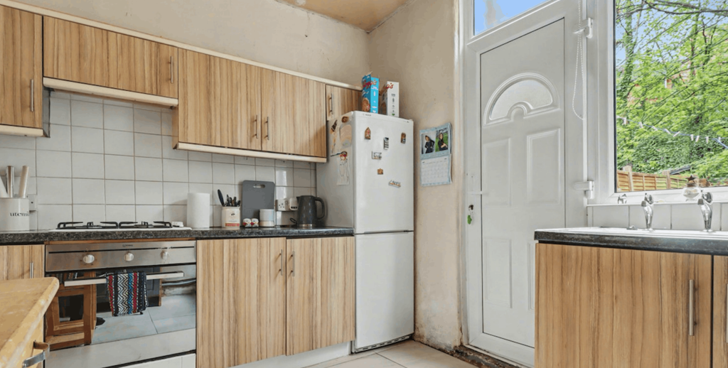 296 Owler Lane, Sheffield, S4 8GF photo 4
