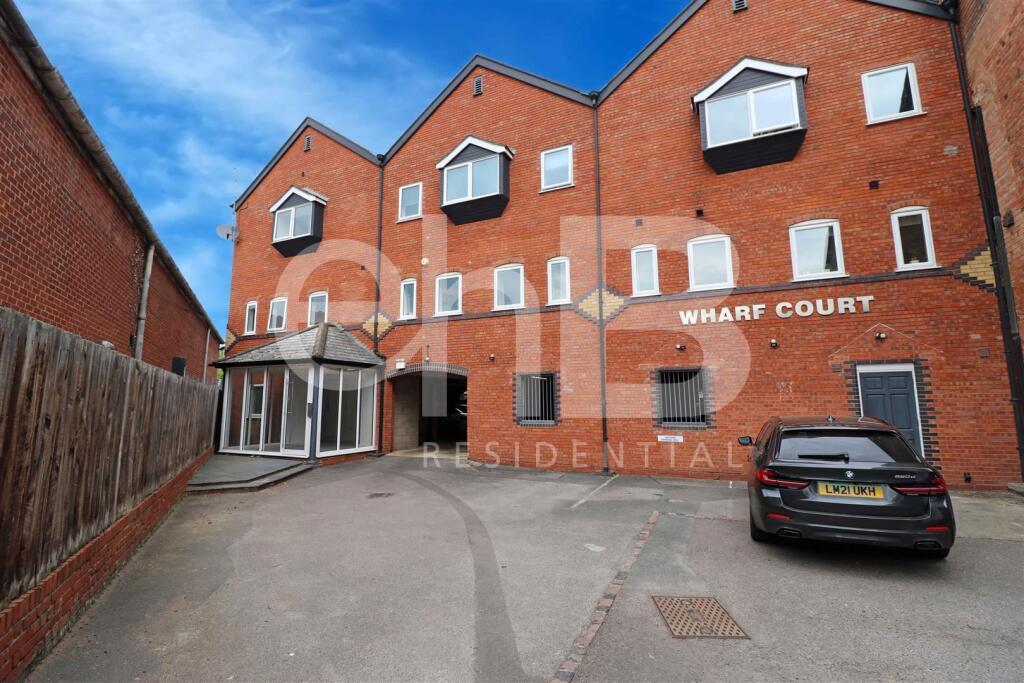 Main image of property: Wharf Street, Warwick
