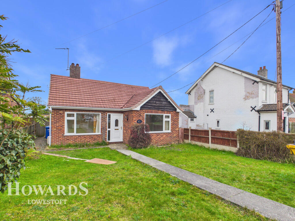 2-bed bungalow on Colville Road, Lowestoft, £240,000