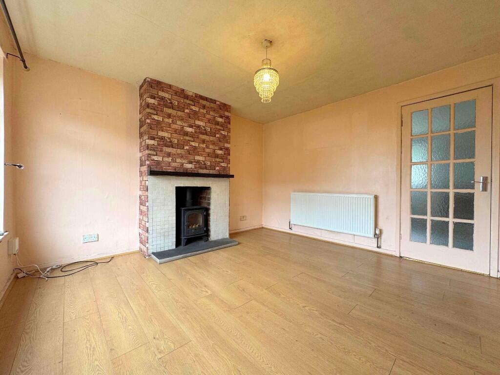 67 West View, Stainland, HX4 9EW photo 4