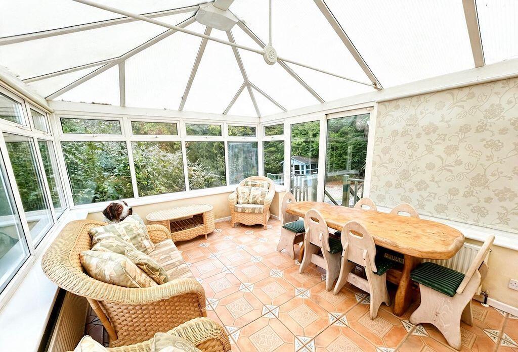 House in Gloucester - View 4