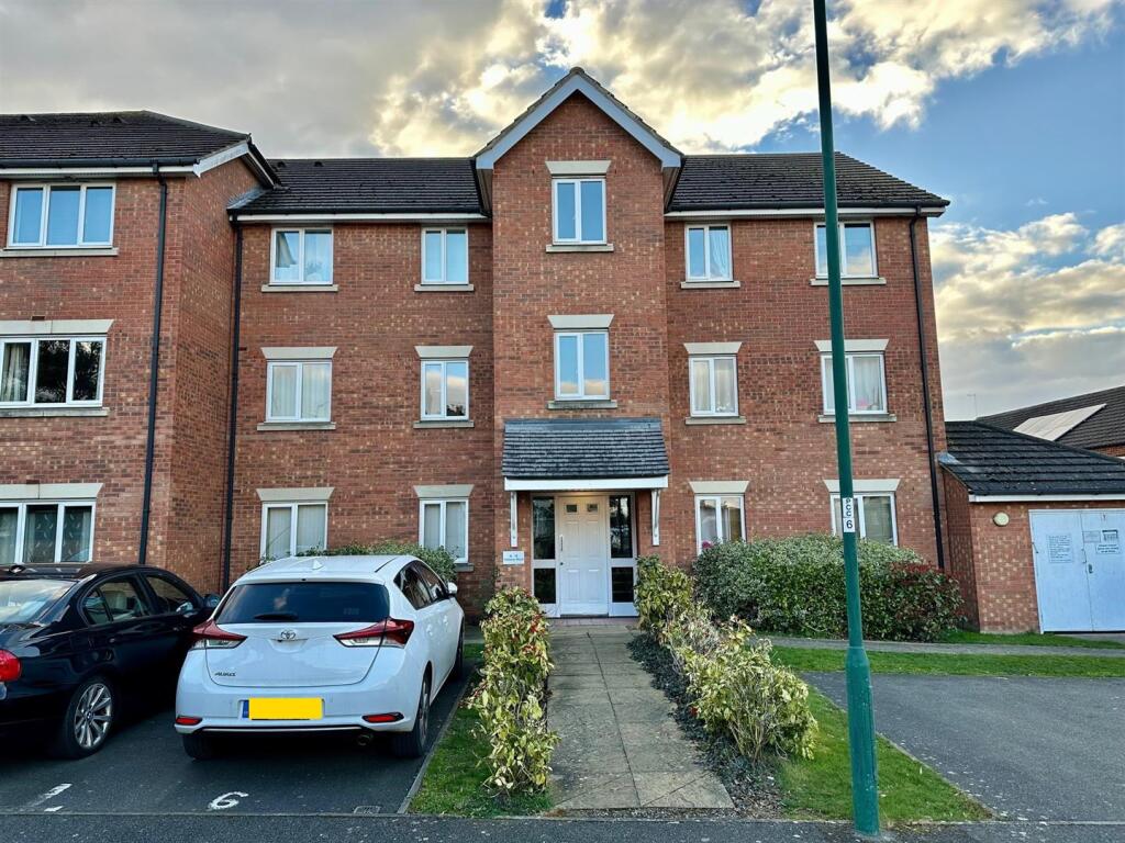 2-bed flat on Fellowes Road, Fletton, Peterborough, £100,000