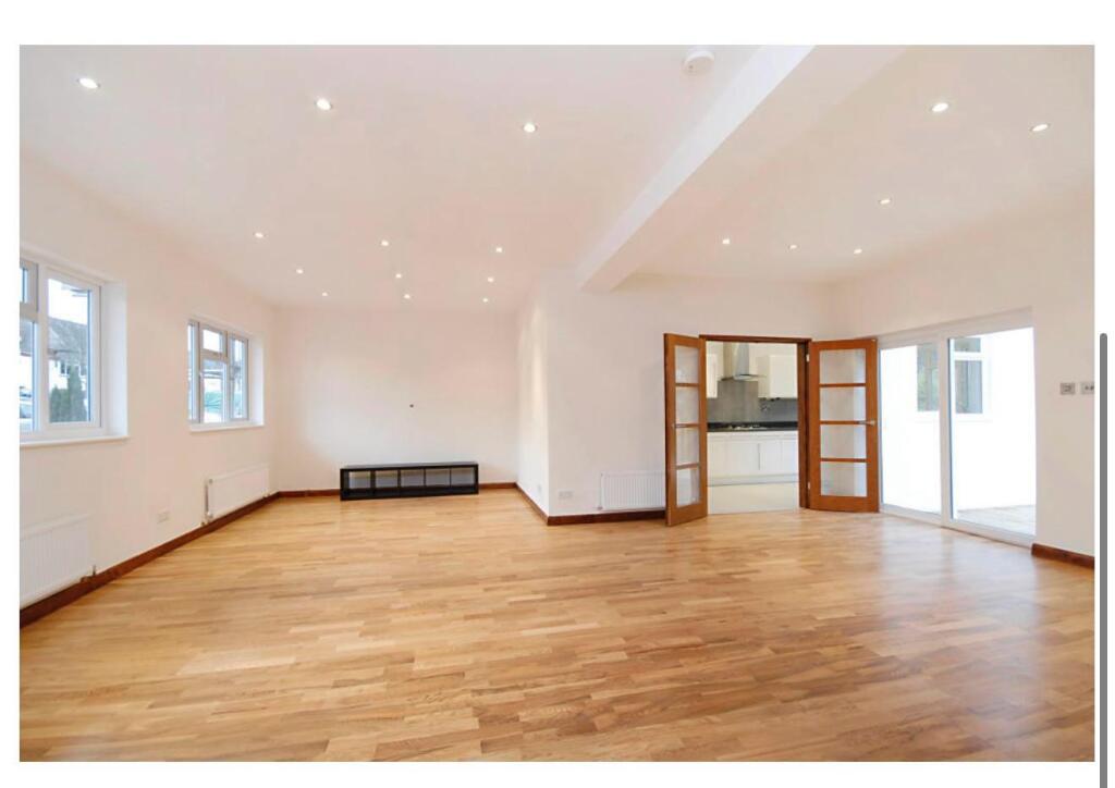 House in Harrow - View 3