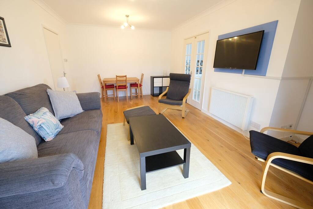Apartment in Southampton - View 5