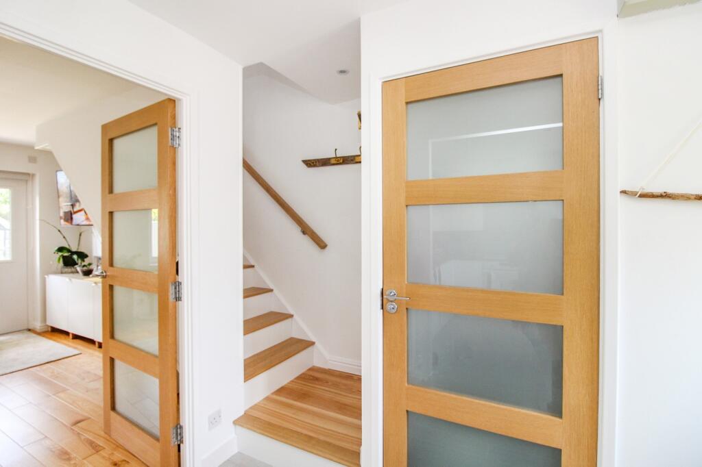 House in Crawley, Broadfield - View 2