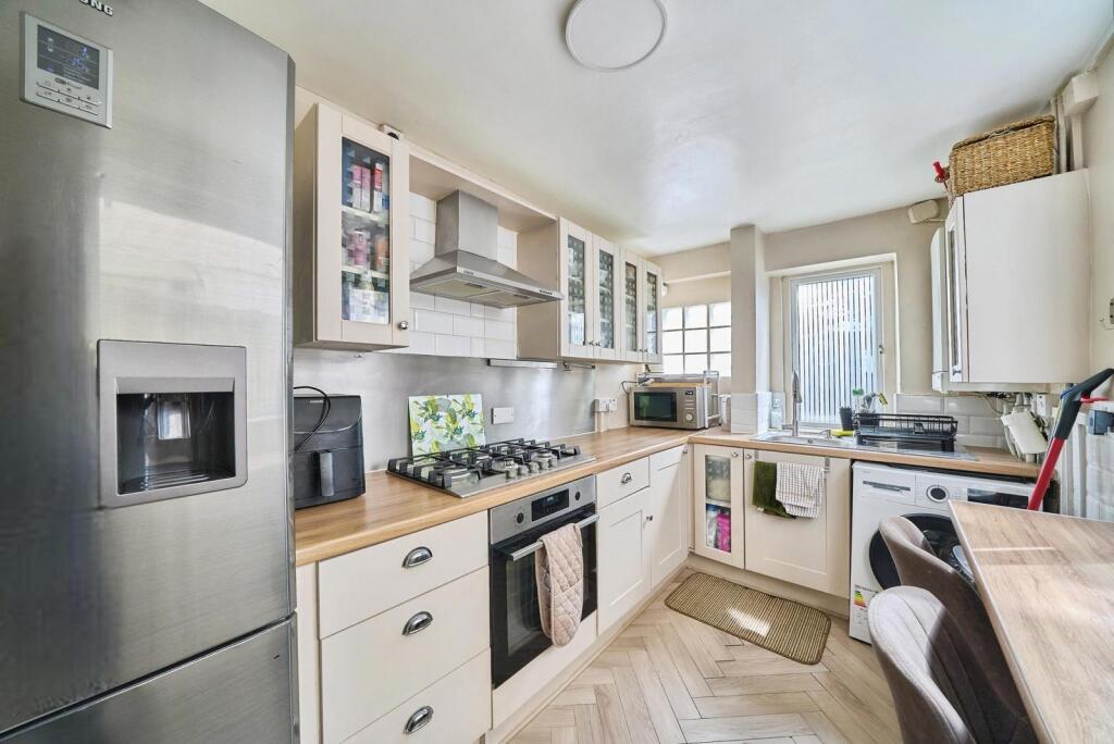 House in London - View 3
