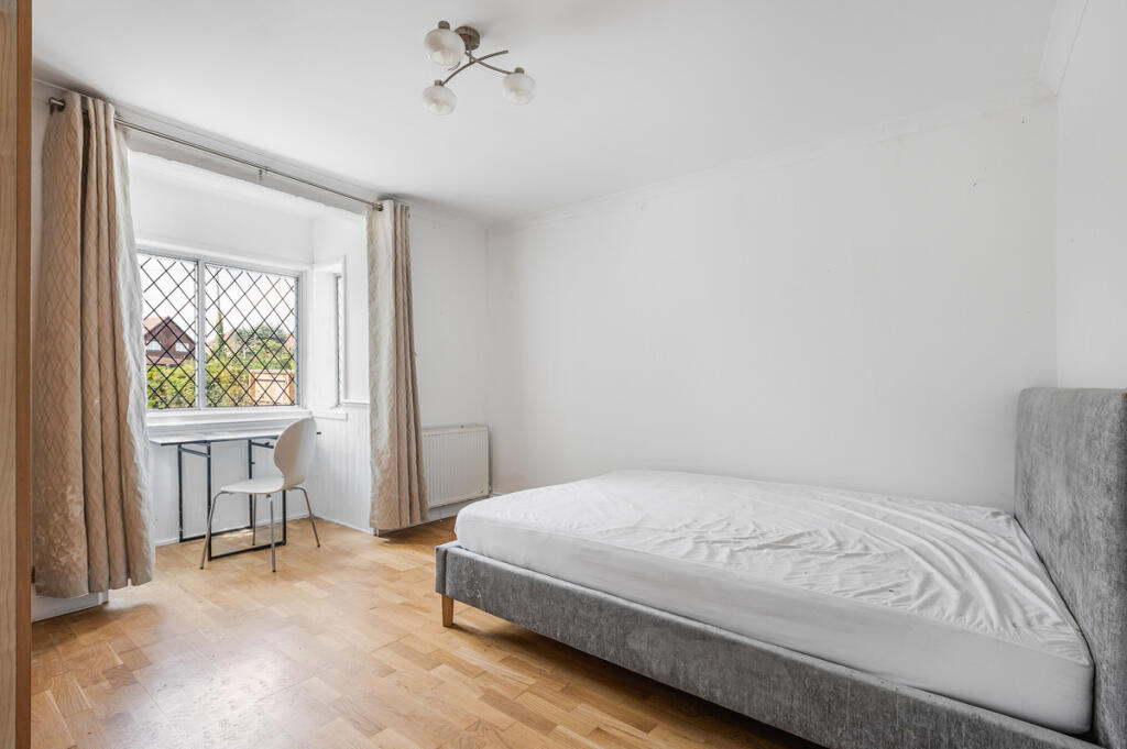 House in Vale of White Horse, Northcourt, Abingdon on Thames - More
