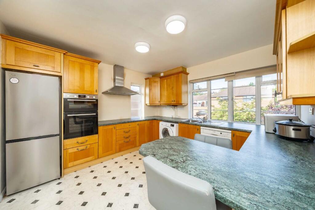 Apartment in London - View 3