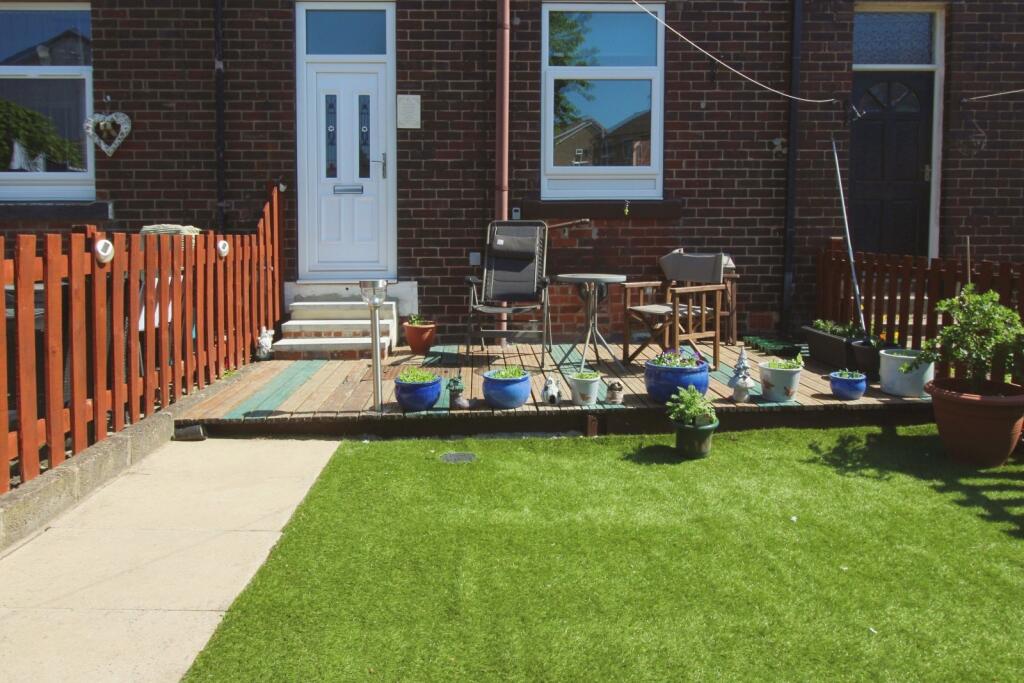 2-bed terraced on Woodbine Street, Ossett, West Yorkshire, WF5, £135,000