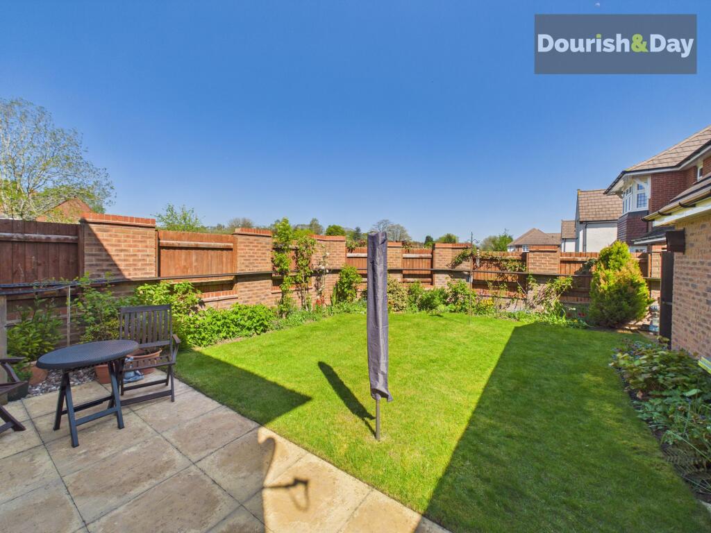 House in Stoke-on-Trent - View 4