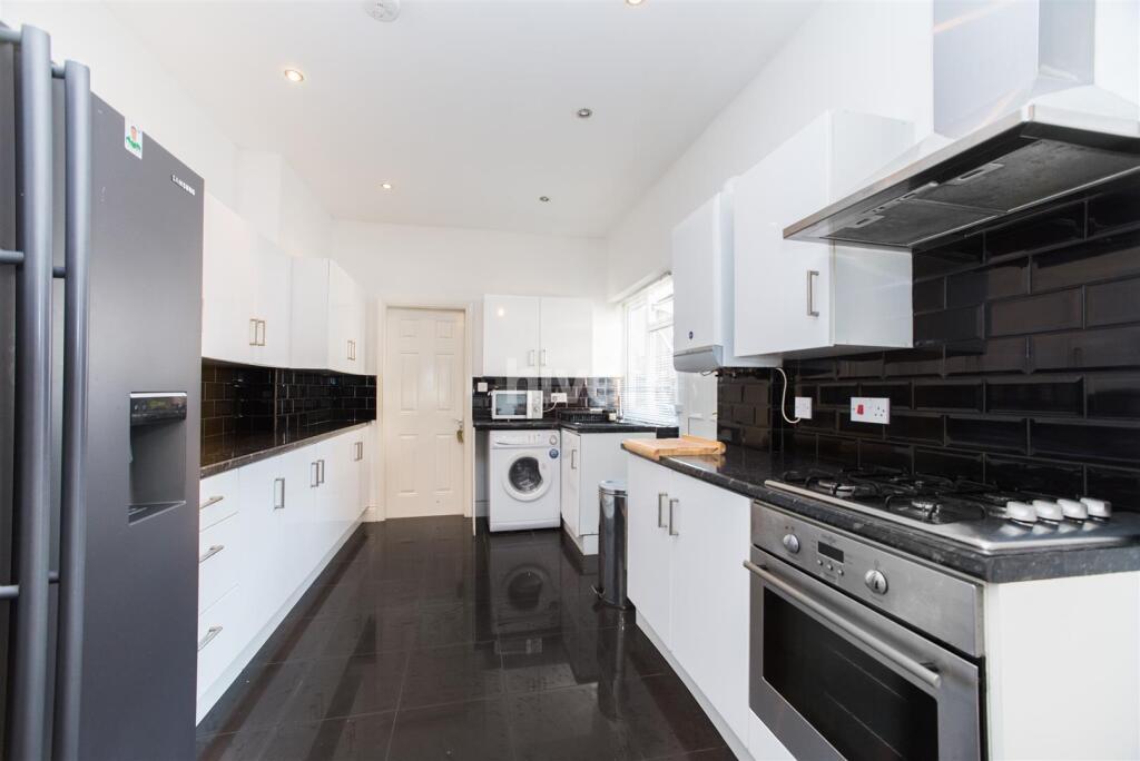 3 bedroom apartment for rent