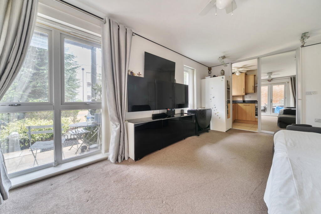 Apartment in Basingstoke and Deane, Basingstoke - View 2