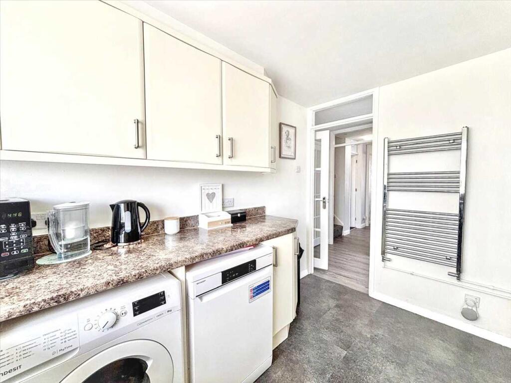 House in Bolsover, Pleasley - More