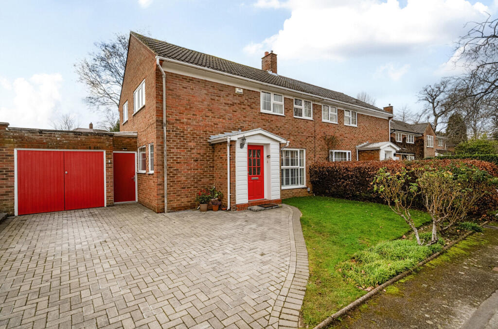 Main image of property: Dashwood Close, Bracknell, Berkshire, RG12