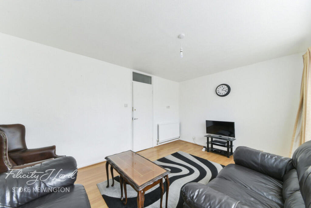 Main image of property: Approach Close, London N16