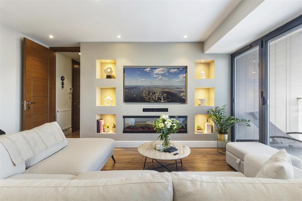 Main image of property: East Barnet Road, Barnet