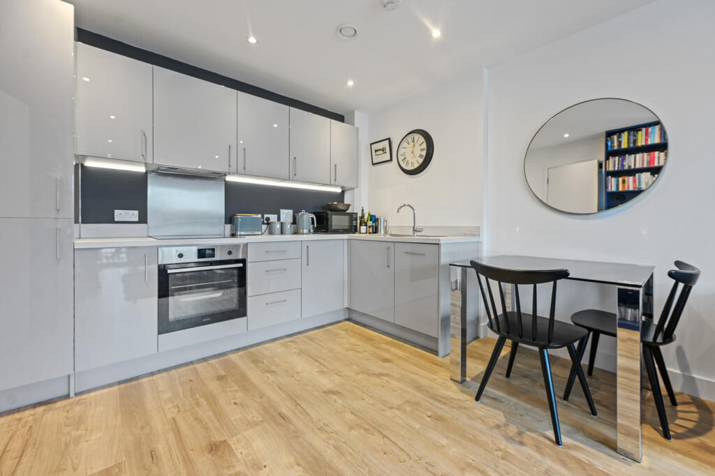 Ruscus Court, Hermitage Lane NW2 photo 2
