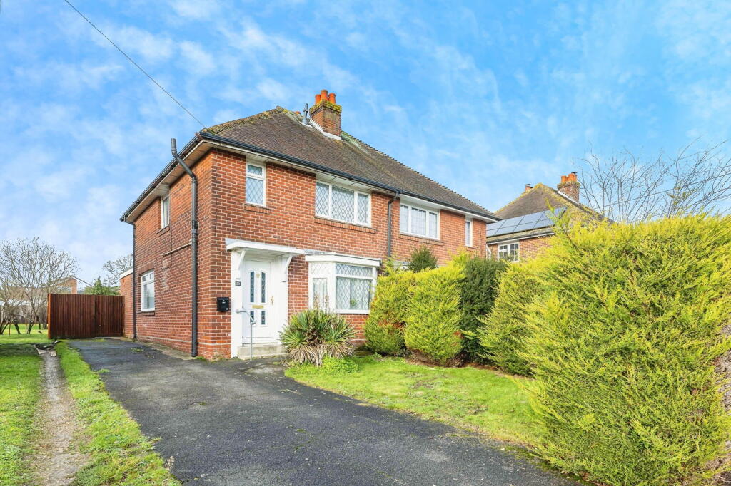 Main image of property: Beaulieu Road, Hamble, Southampton, SO31
