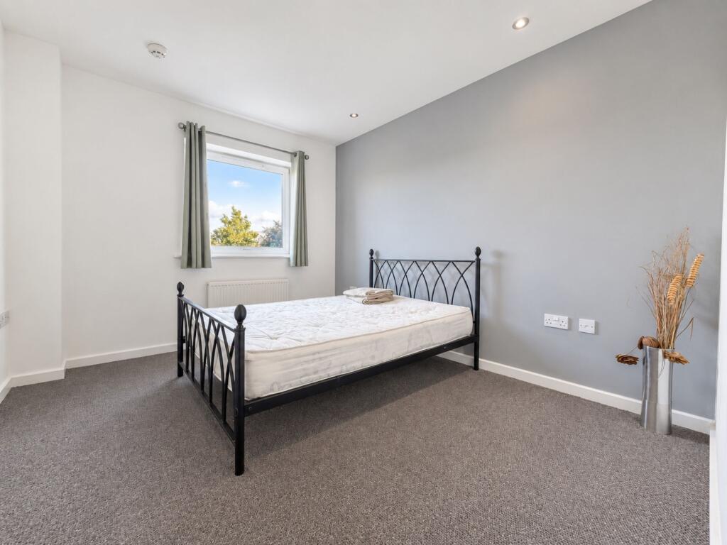 Apartment in Liverpool - More