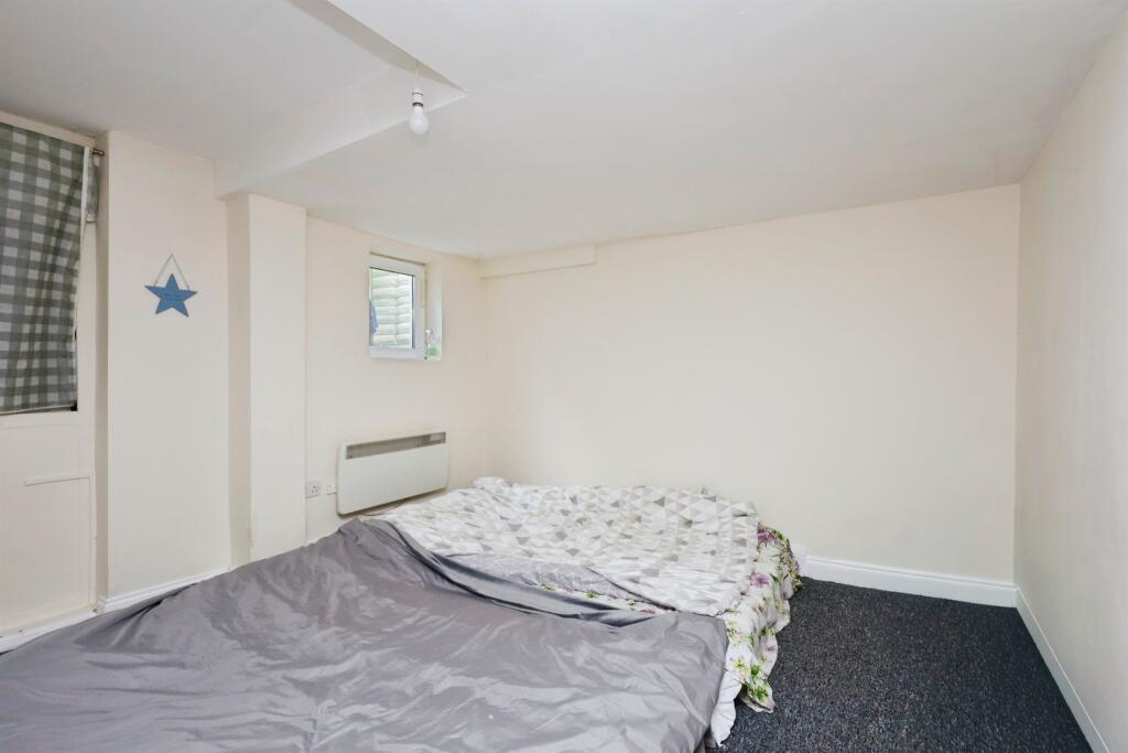 Wellesley Road, EASTBOURNE photo 4
