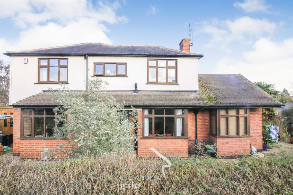 Main image of property: Fareham Ave, Hillmorton, Rugby